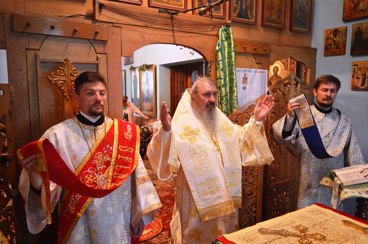 ips-mitropolit-si-exarh-petru-la-paraclisul-mitropolitan-26-iunie-2016-1