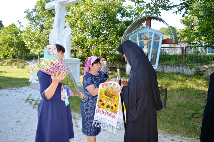 ps-antonie-de-orhei-la-parohia-napadeni-ungheni-11-iunie-2017